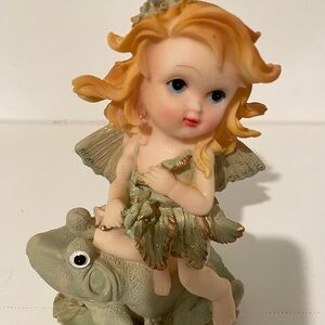 Charming Fairy Figurine with Frog‎